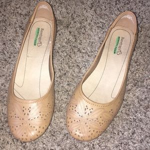 Never worn memory foam shoes